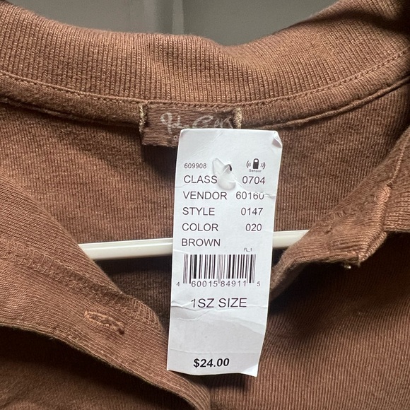 NWT Brown Tee - Picture 3 of 4